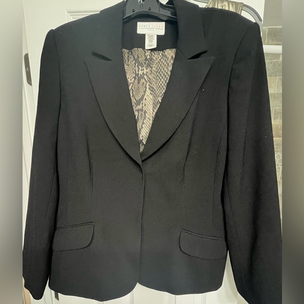 Liz Claiborne suit jacket size 18